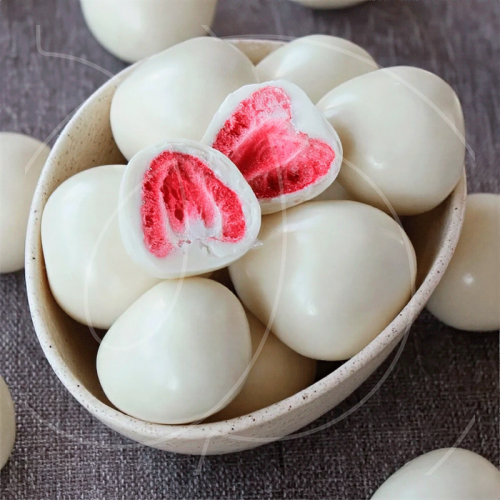 Драже "Сублимированная клубника в белой глазури" 100 г 